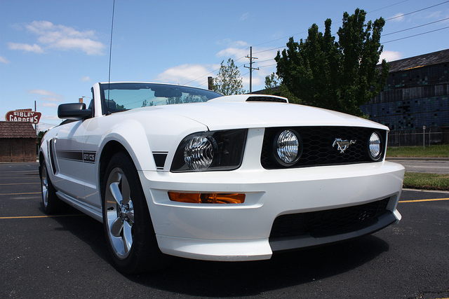 2007-Ford-Mustang-GT-California-Special