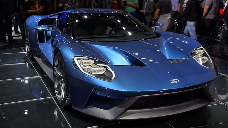 Ford_GT_bei_der_IAA_2015-728x410