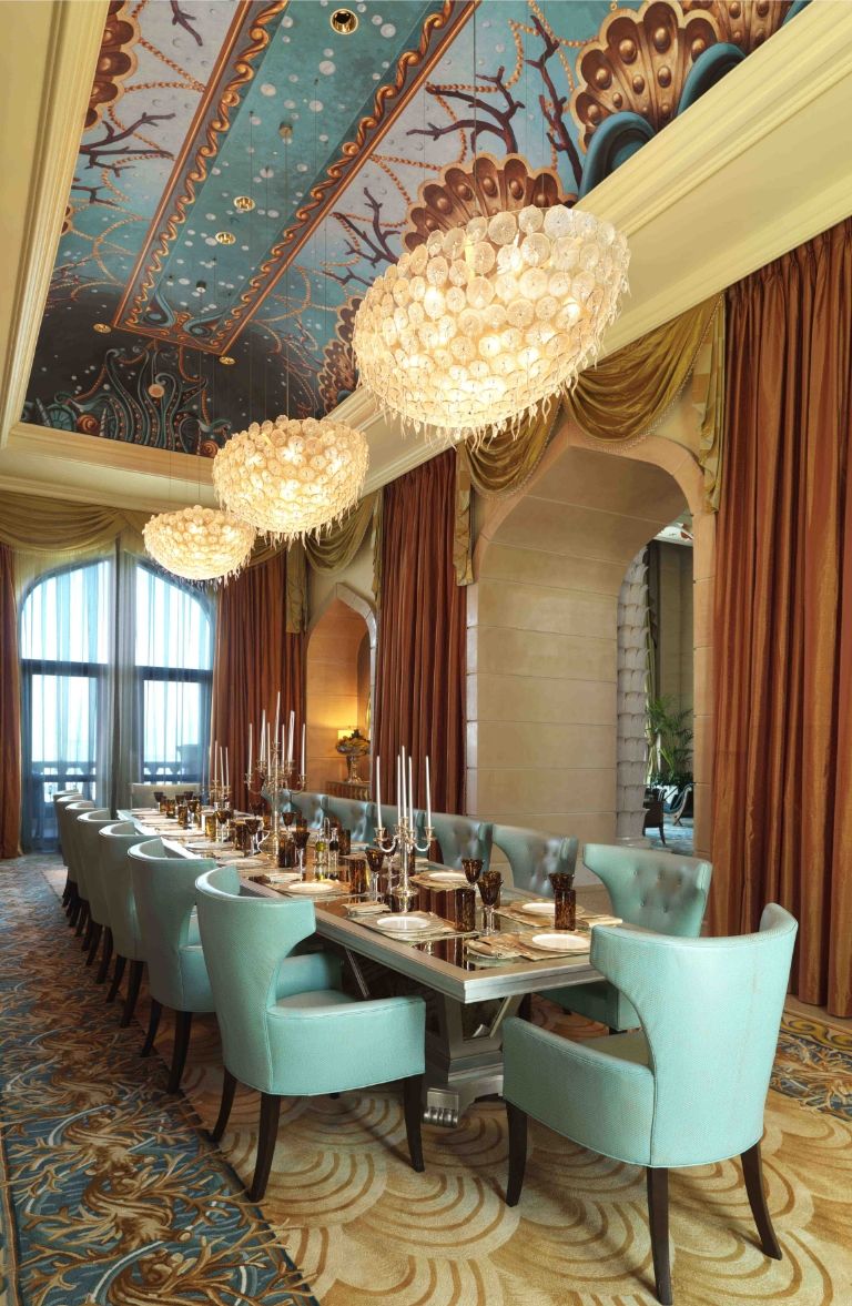 atlantis-the-palm-royal-bridge-suite-dining-1488466053