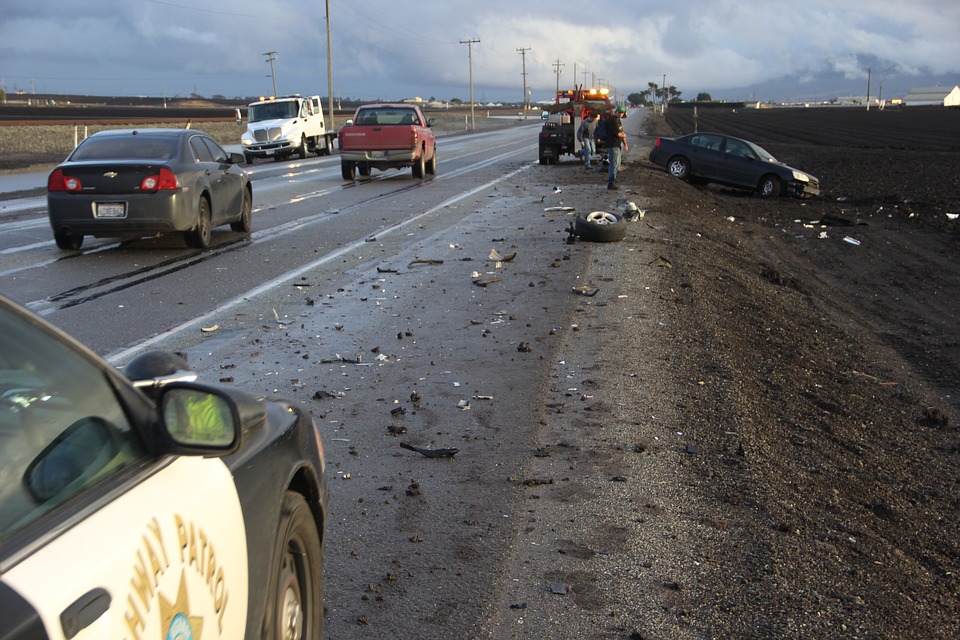 car-accident-1921347_960_720